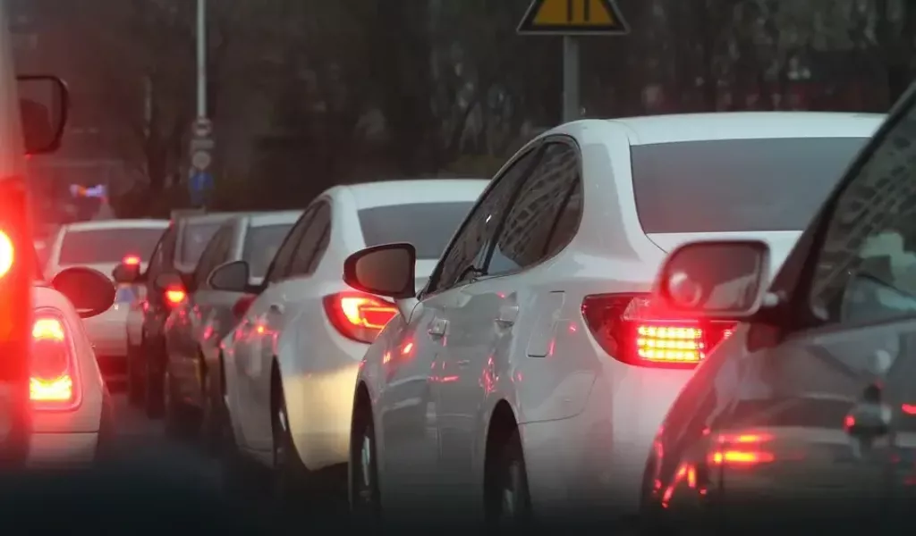 В центре Петербурга ограничат движение транспорта из-за подготовки парада по случаю Дня ВМФ