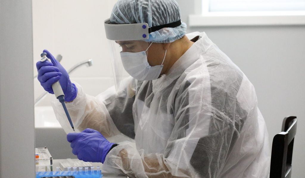 Желающих сделать прививку от коронавируса призвали не сдавать тест на антитела