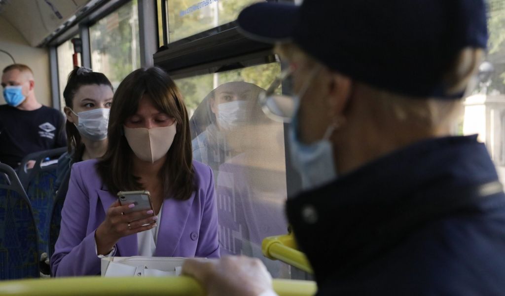 Власти Санкт-Петербурга не исключили введения третьего локдауна